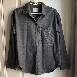 Abercrombie Women’s Gray Micro-Checkered Button Down Shirt